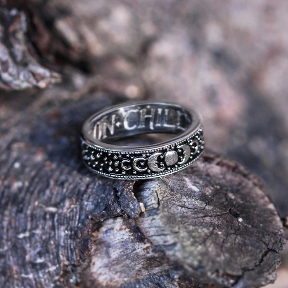 🆕️🆑️ ROGUE + WOLF VICTORIAN RING | MoonChild Inscribed Inside Antique Finish 6 - Picture 4 of 15